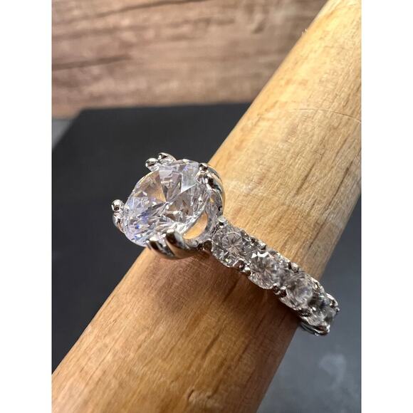 Cubic zirconia sterling silver ring size 7 - Picture 14 of 16